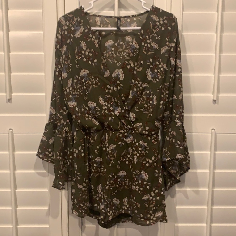 Beautiful romper!